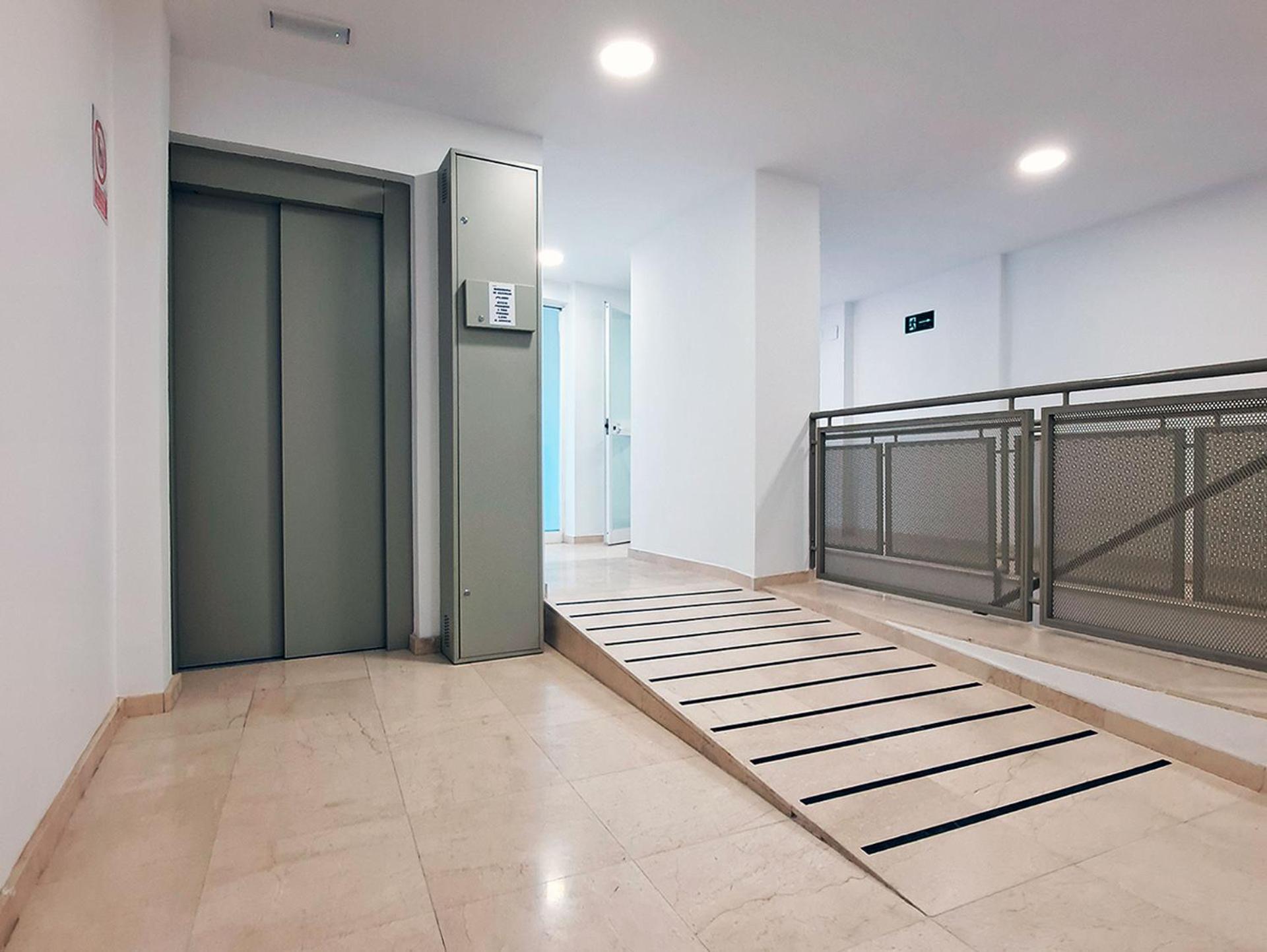 Don Miguel, Apartamento Y Parking Huelva Exterior photo